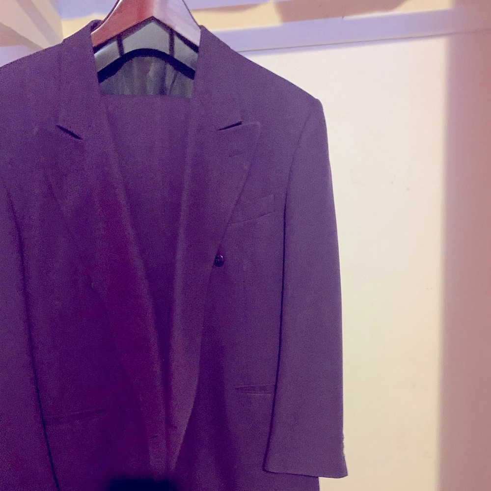Men’s Purple suit, 46R, 34waist, 30”pant